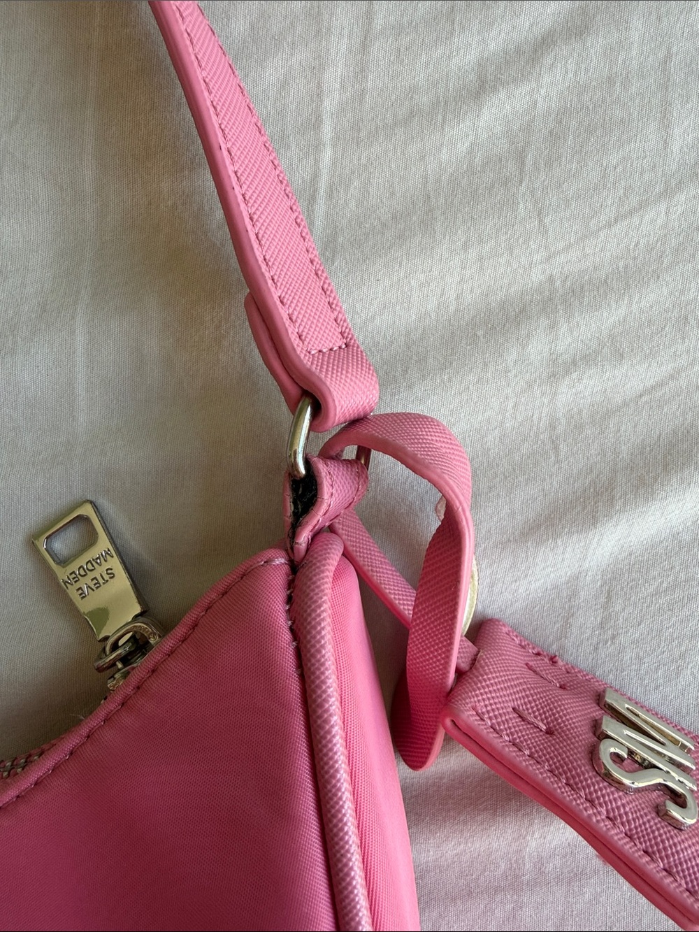 Steve Madden Hot Pink Mini Shoulder Bag with Logo Charm - Picture 3 of 6